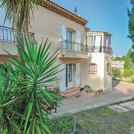 Two-bedroom In St Raphael Apartment *
