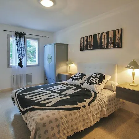 Two-bedroom In St Raphael Apartment